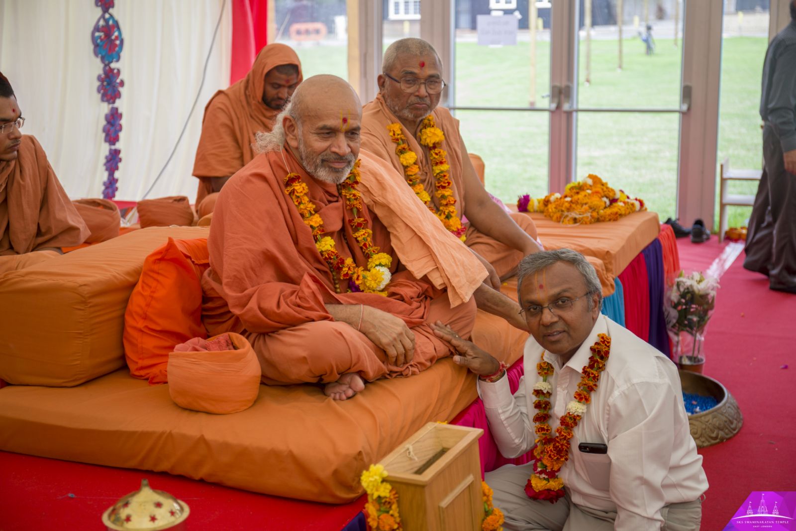 ©1987-2017 SKS Swaminarayan Temple East London